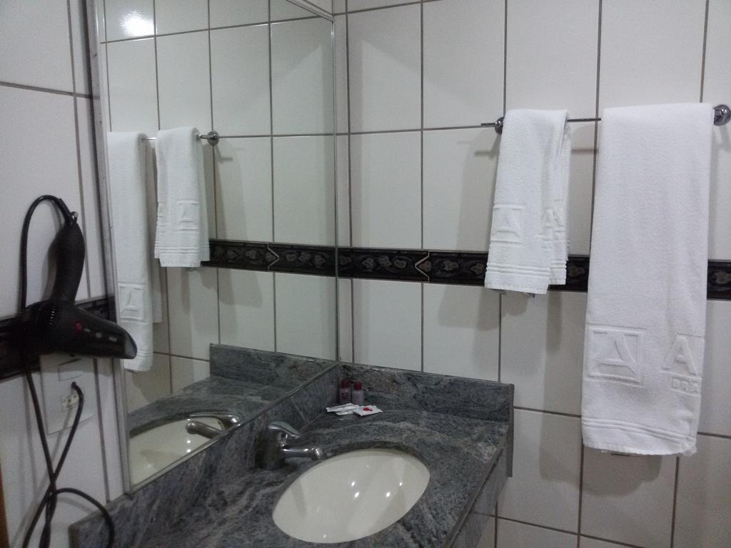 Airam Brasilia Hotel Ngoại thất bức ảnh